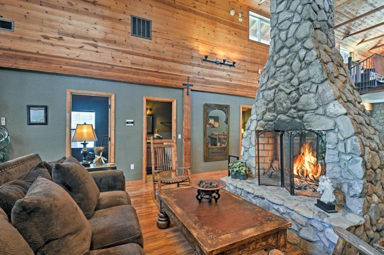 Flagstaff Cabin On 5 Acres With Fireplace And Fire Pit Villa Exterior photo