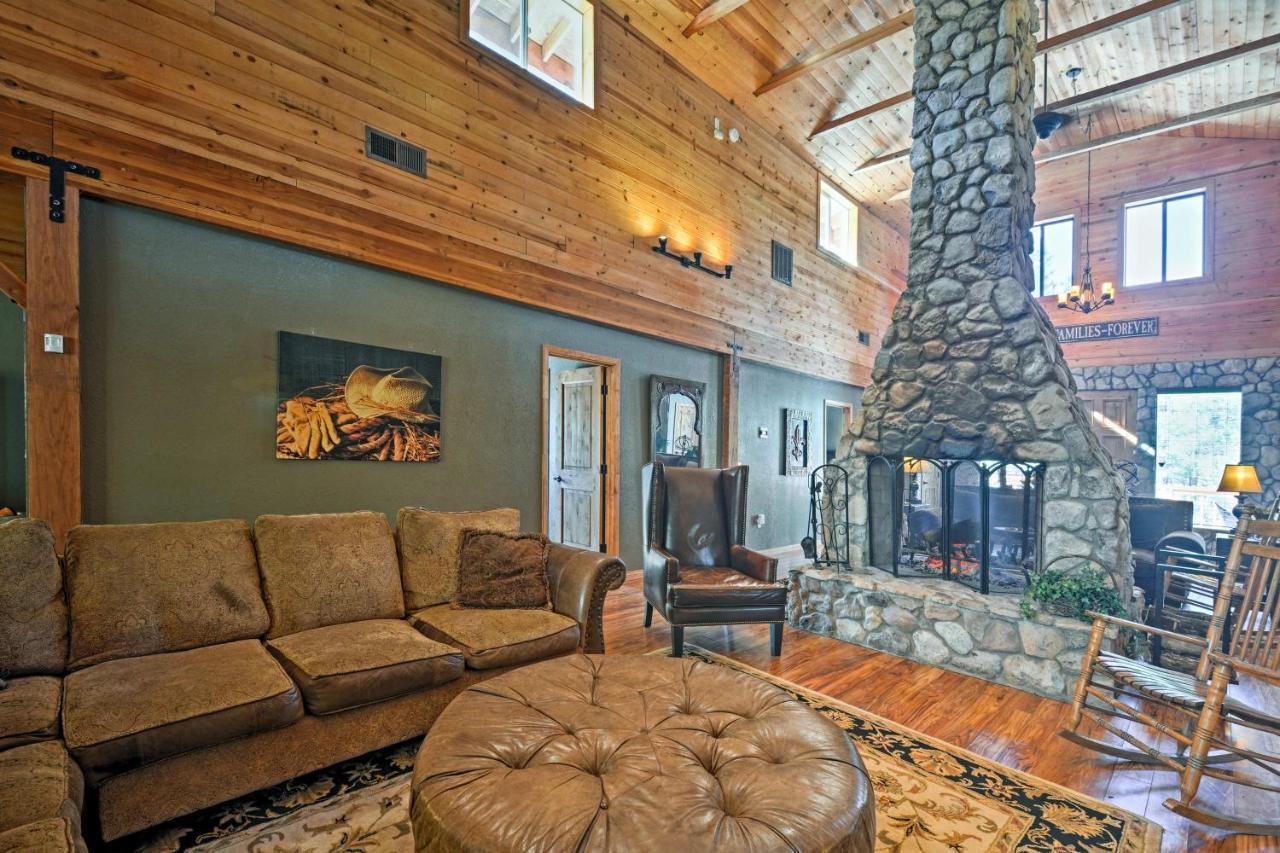 Flagstaff Cabin On 5 Acres With Fireplace And Fire Pit Villa Exterior photo